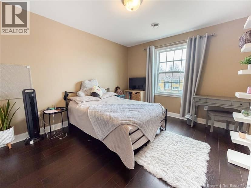 44 Brown Boulevard Unit# 2F — photo 18 of 40
