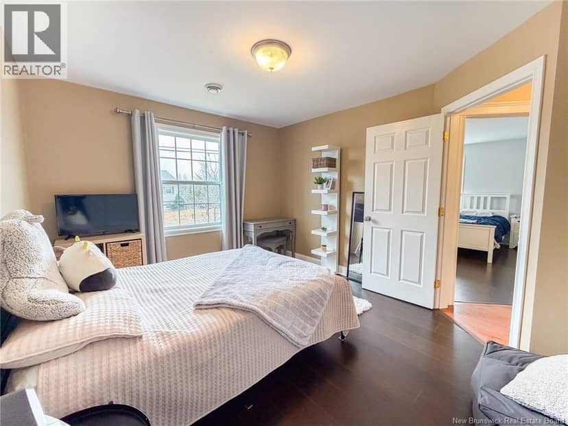 44 Brown Boulevard Unit# 2F — photo 19 of 40