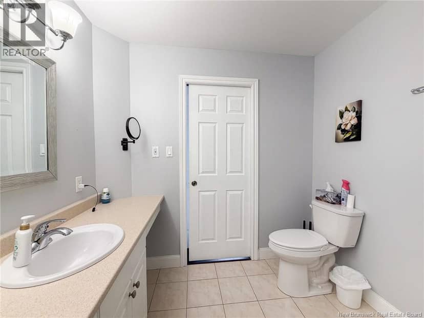 44 Brown Boulevard Unit# 2F — photo 26 of 40