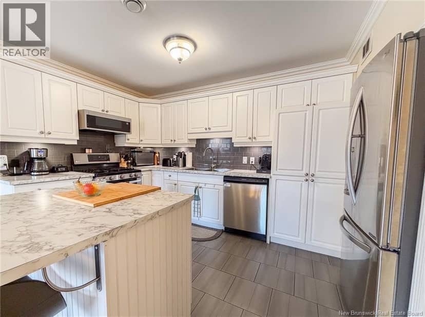 44 Brown Boulevard Unit# 2F — photo 9 of 40
