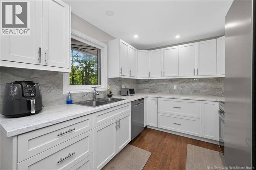 56 Fairway Boulevard — photo 15 of 40