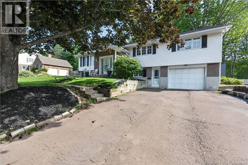 56 Fairway Boulevard — photo 3 of 40