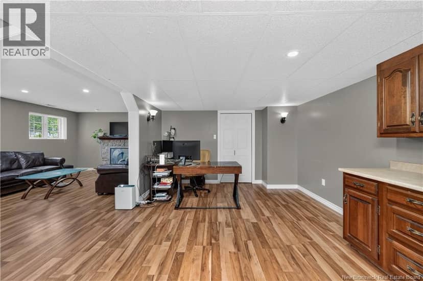 56 Fairway Boulevard — photo 30 of 40