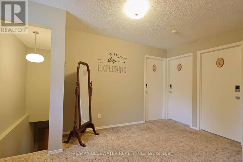 7196 Outer Drive — photo 22 of 40
