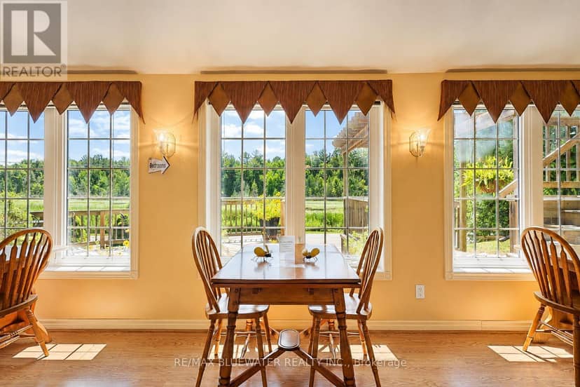 7196 Outer Drive, Lambton Shores, photo 4