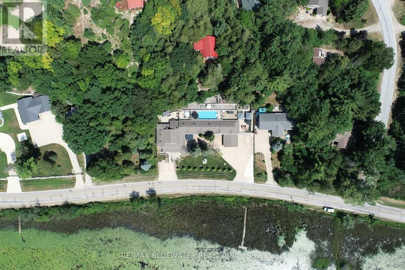 7196 Outer Drive, Lambton Shores, photo 5