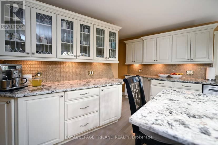 7570 Talbot Trail — photo 10 of 40