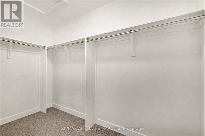 44 Whitcomb Crescent — photo 12 of 28