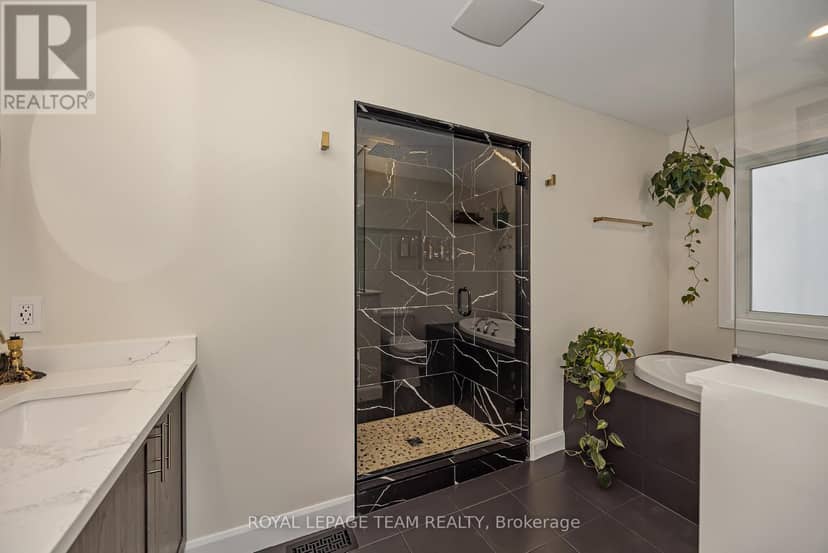 2842 Grand Canal Street — photo 23 of 40
