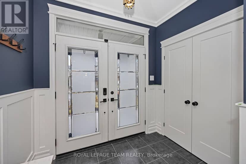 2842 Grand Canal Street — photo 3 of 40