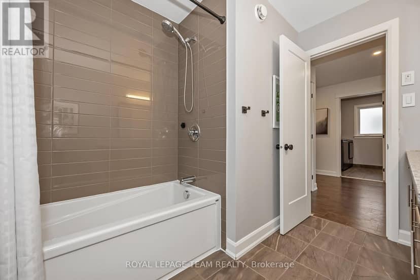 2842 Grand Canal Street — photo 33 of 40