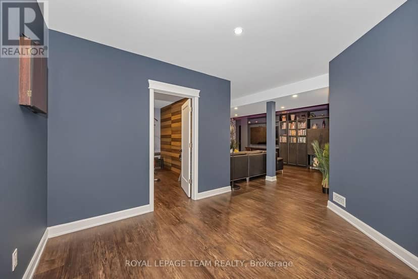 2842 Grand Canal Street — photo 37 of 40