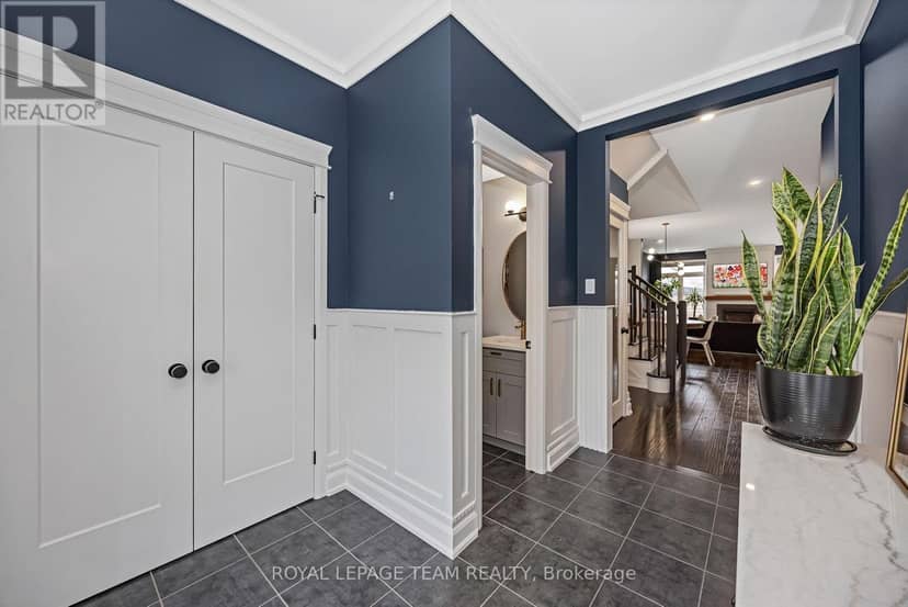 2842 Grand Canal Street — photo 4 of 40