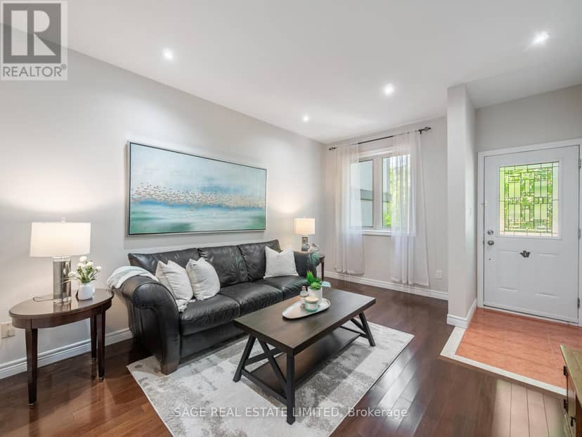 251A Chisholm Avenue — photo 3 of 30