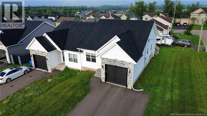 35 Anastasia Crescent — photo 1 of 40