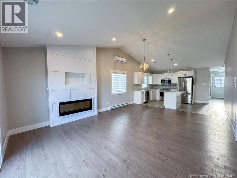 35 Anastasia Crescent — photo 10 of 40