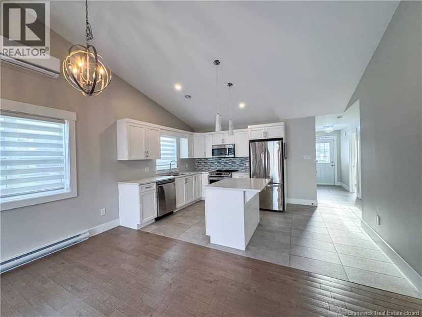 35 Anastasia Crescent — photo 14 of 40