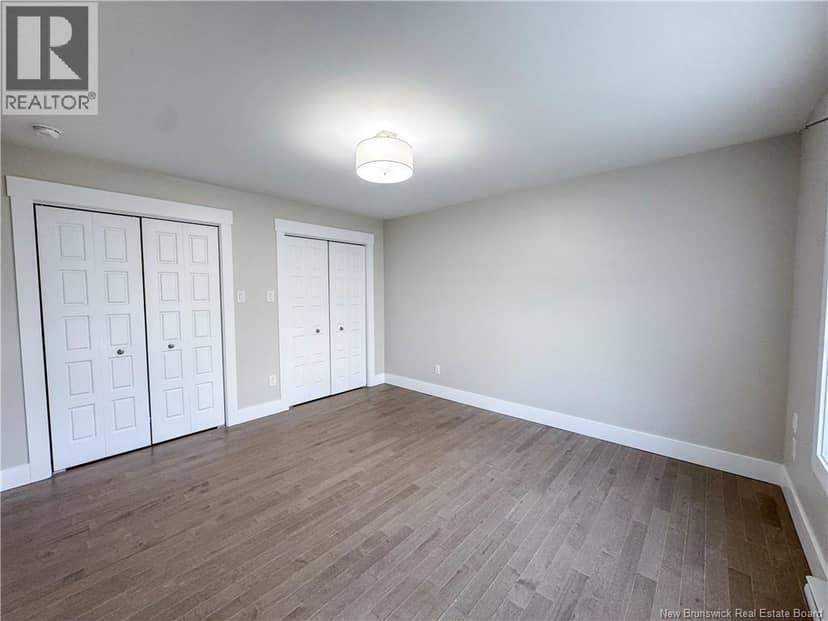 35 Anastasia Crescent — photo 17 of 40