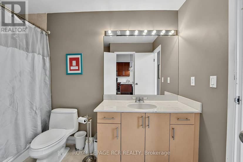 207 - 543 Timothy Street — photo 16 of 39