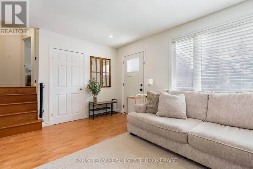 396 Mary Street — photo 10 of 31