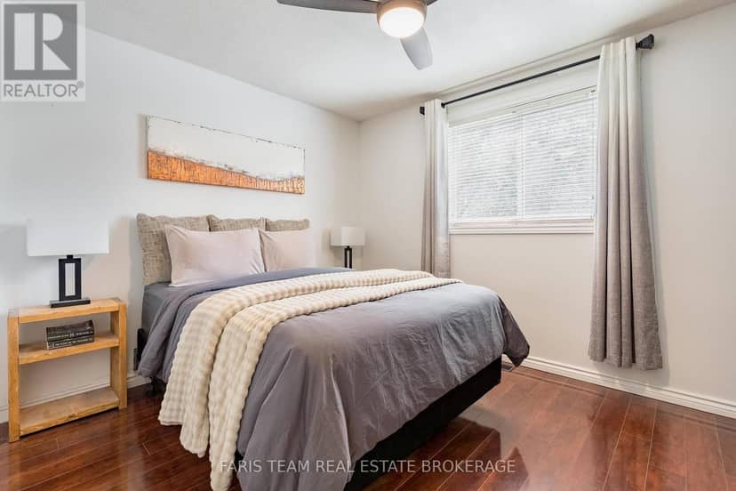 396 Mary Street — photo 12 of 31