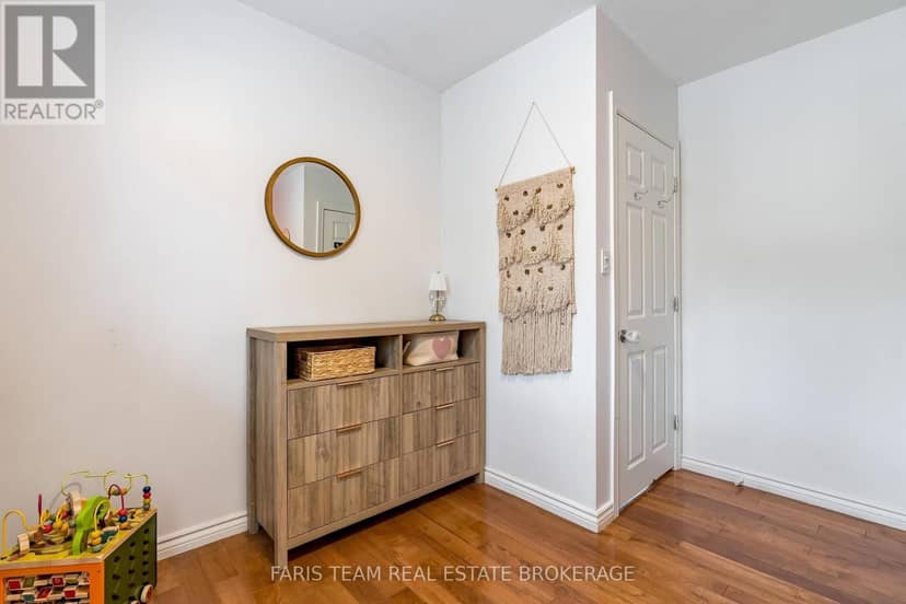 396 Mary Street — photo 17 of 31