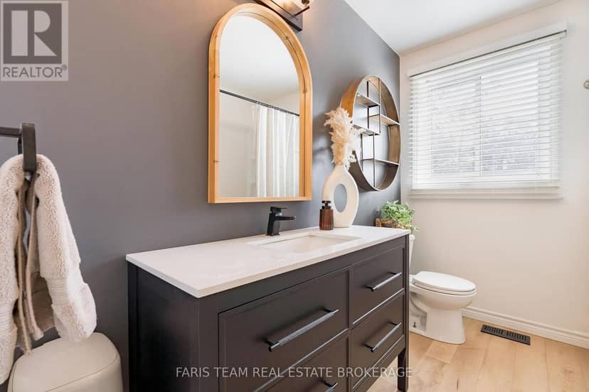 396 Mary Street — photo 18 of 31
