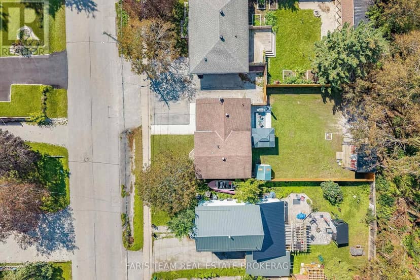 396 Mary Street — photo 29 of 31