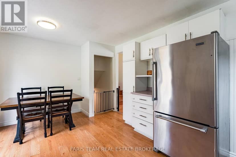 396 Mary Street — photo 7 of 31