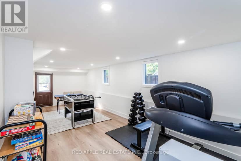 205 Hoyt Avenue — photo 13 of 40