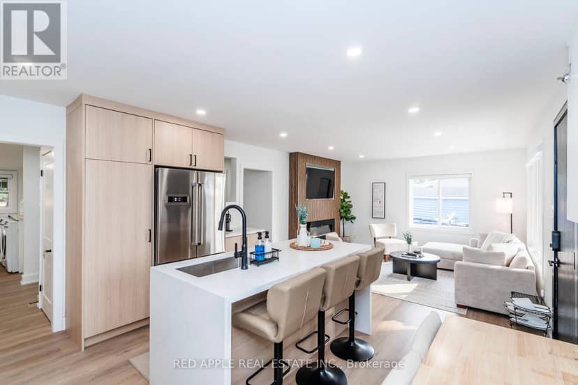 205 Hoyt Avenue — photo 7 of 40