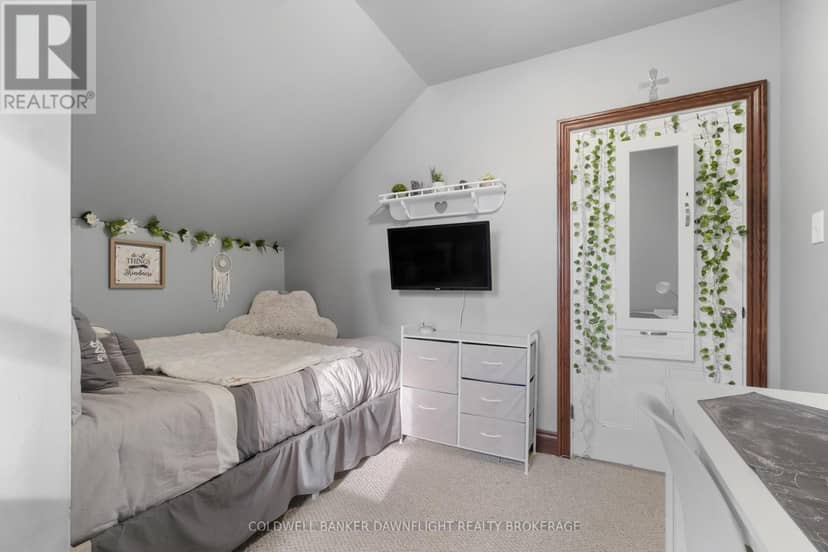 383 William Street — photo 26 of 40