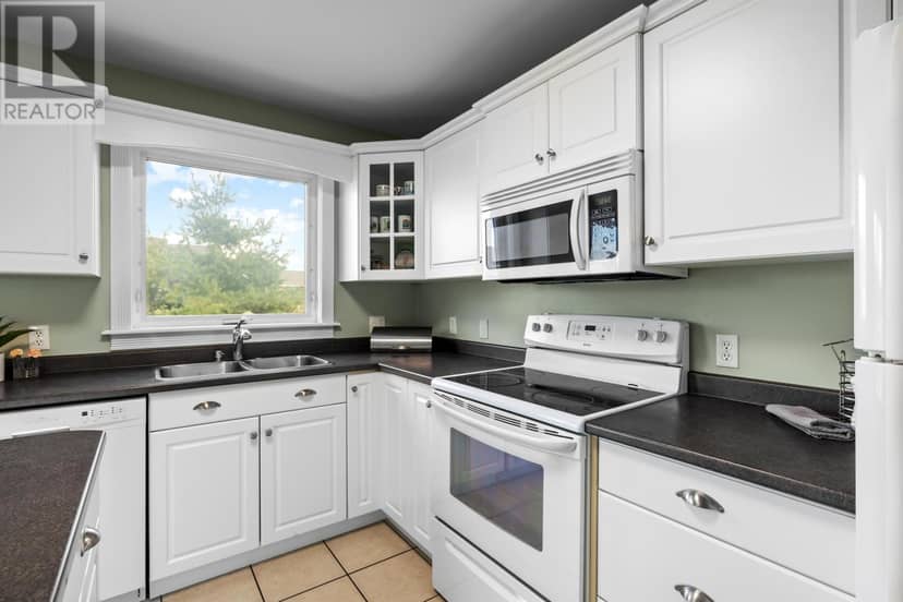 27 Doiron Drive — photo 10 of 40