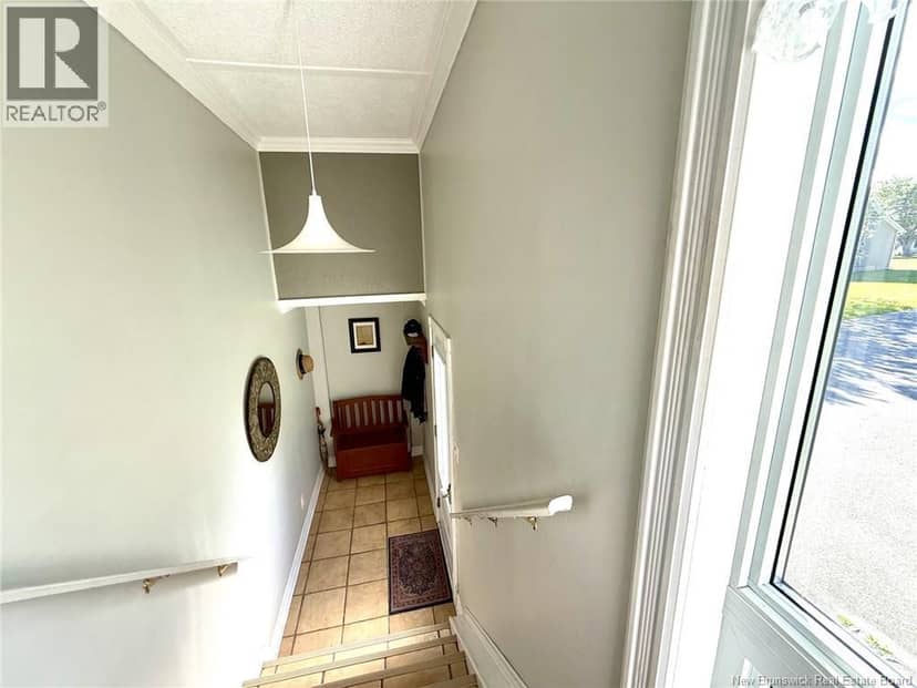 8203 Rue St-Paul — photo 14 of 35