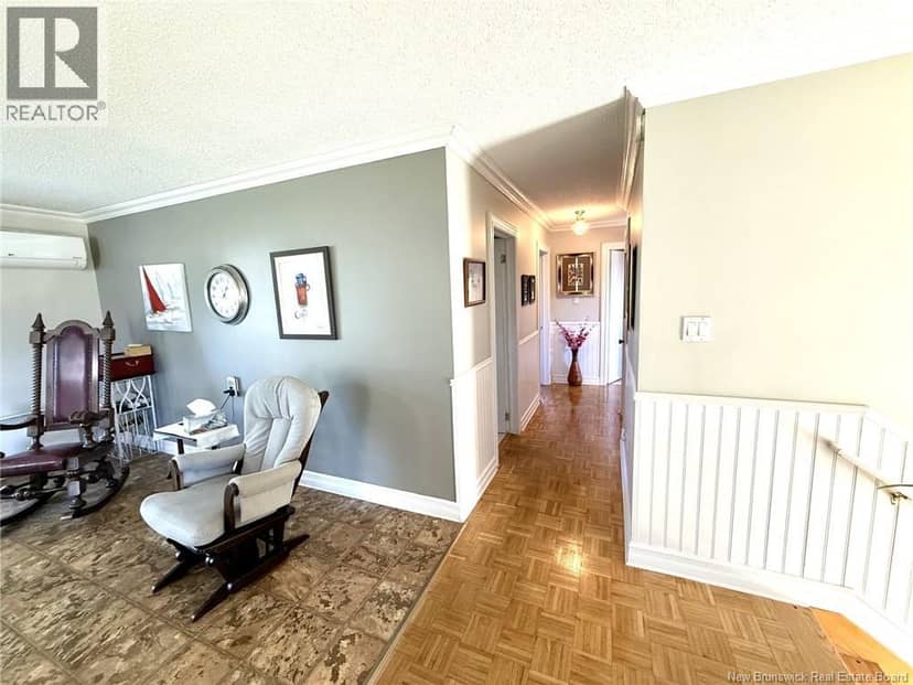 8203 Rue St-Paul — photo 27 of 35
