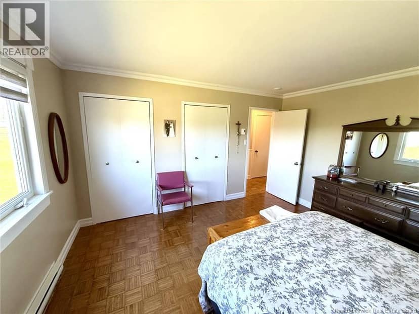 8203 Rue St-Paul — photo 31 of 35