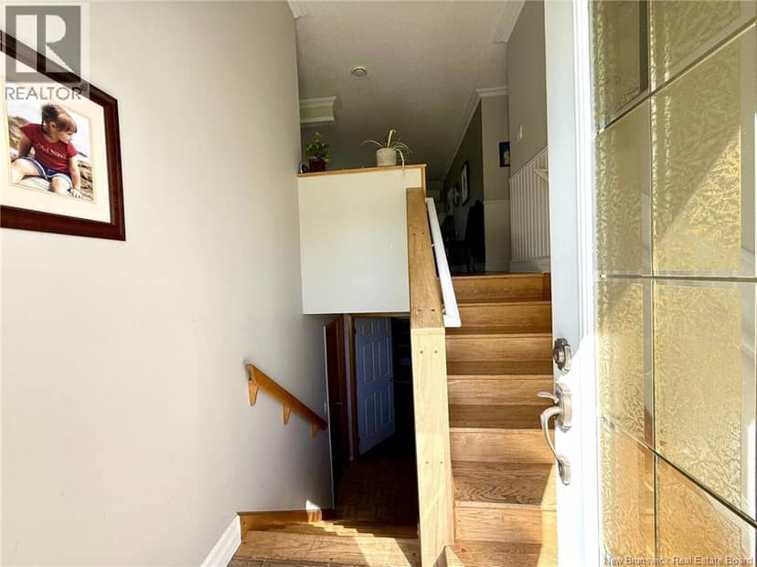 8203 Rue St-Paul — photo 9 of 35