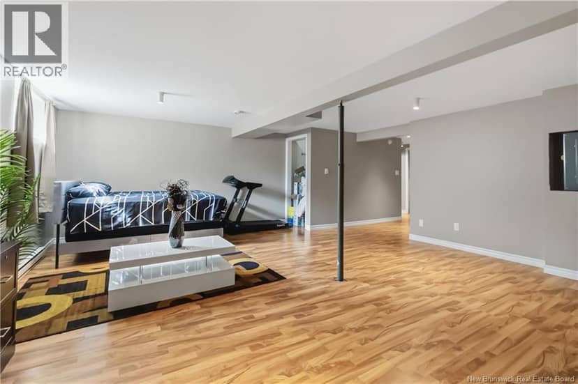 34 Oxiard Street — photo 25 of 29