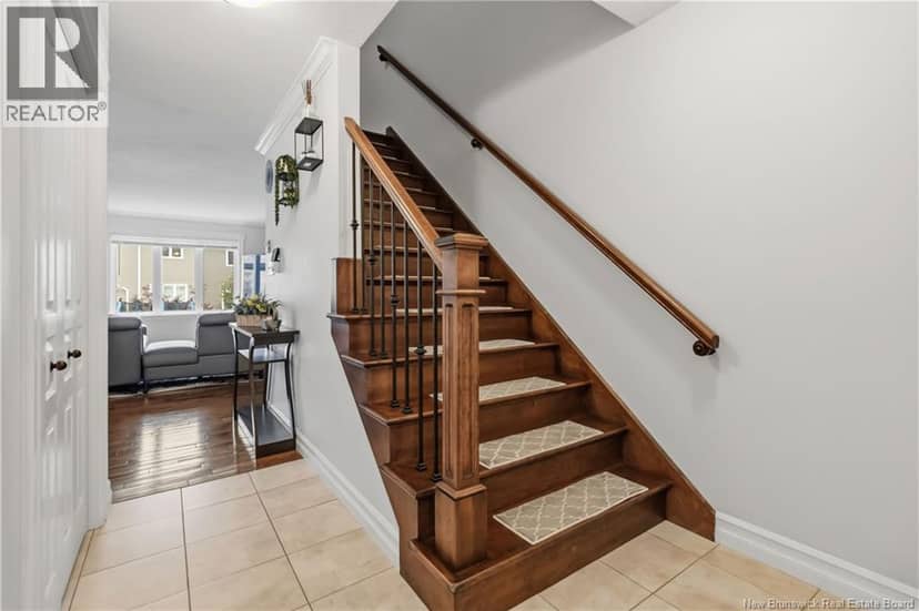 34 Oxiard Street — photo 3 of 29