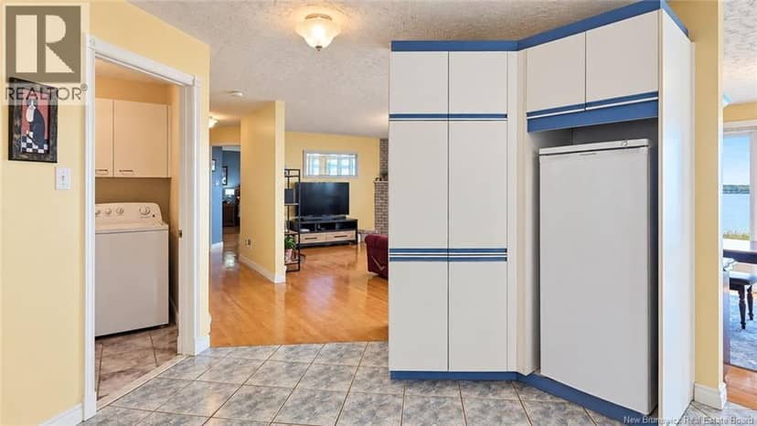 894 rue des Chalets Street — photo 12 of 35