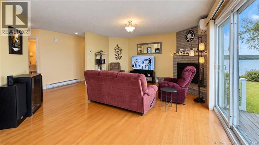 894 rue des Chalets Street — photo 16 of 35