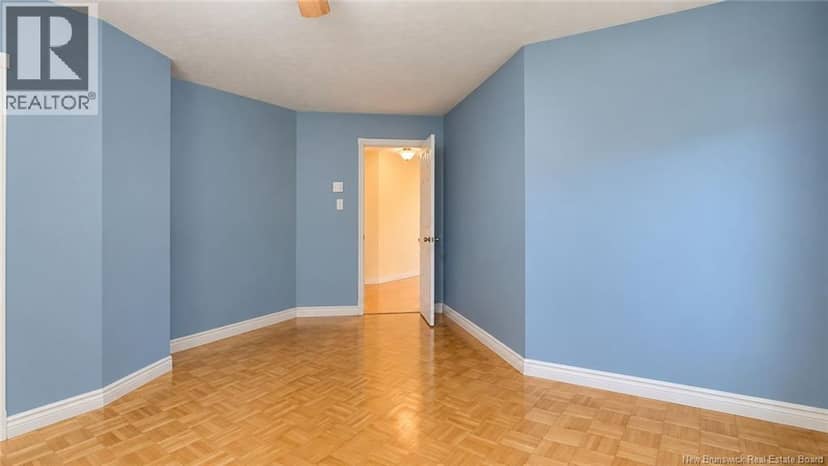 894 rue des Chalets Street — photo 26 of 35