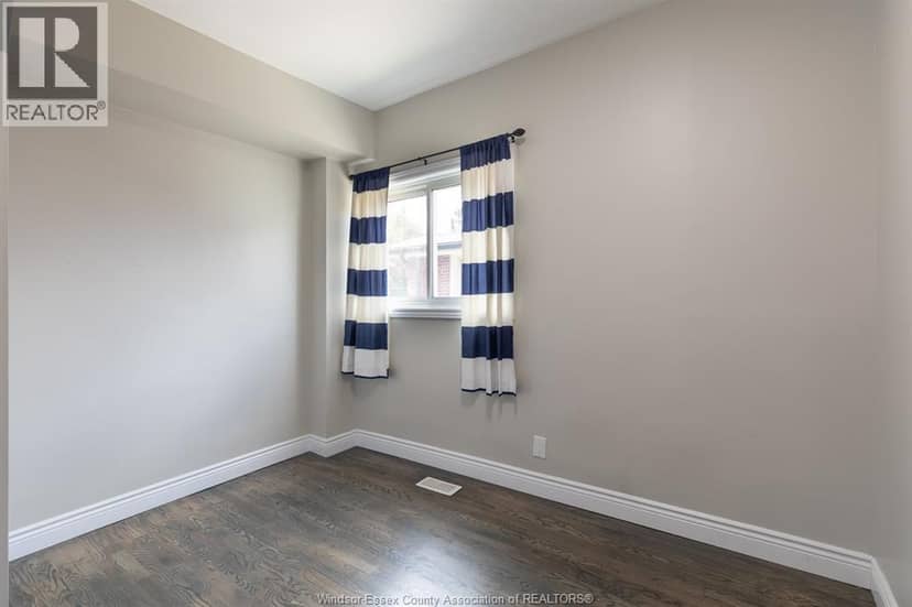 1761 Benjamin AVENUE — photo 7 of 30