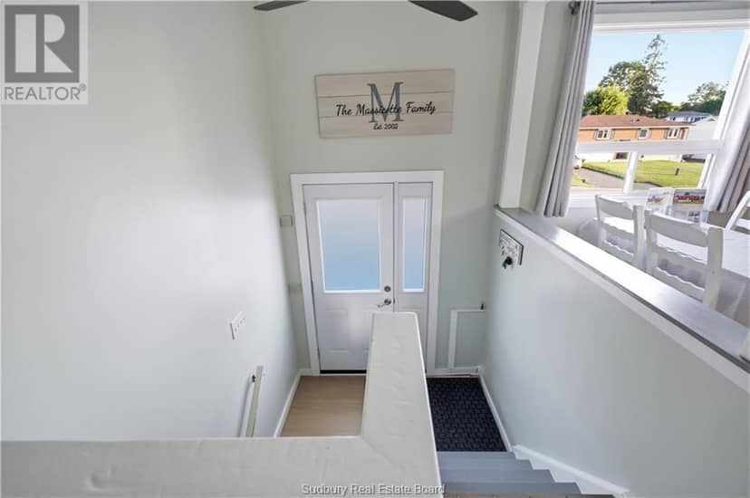 43 Shamess Crescent — photo 11 of 40