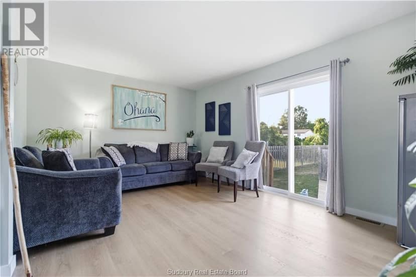 43 Shamess Crescent — photo 13 of 40