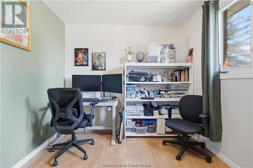 43 Shamess Crescent — photo 17 of 40