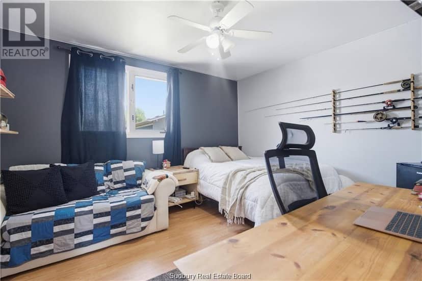 43 Shamess Crescent — photo 20 of 40