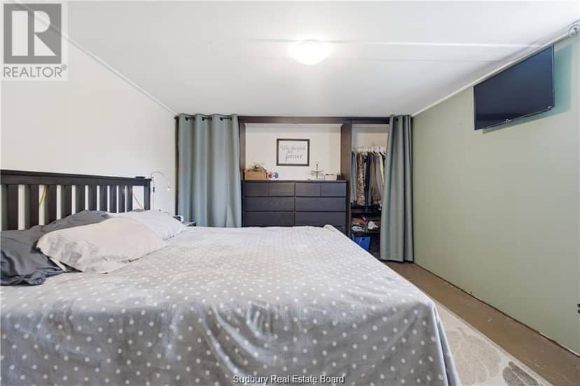 43 Shamess Crescent — photo 28 of 40