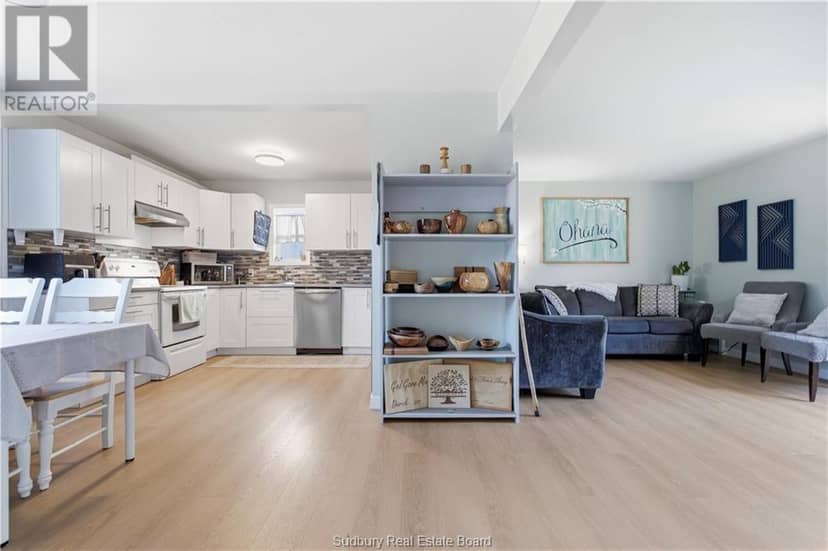 43 Shamess Crescent — photo 9 of 40