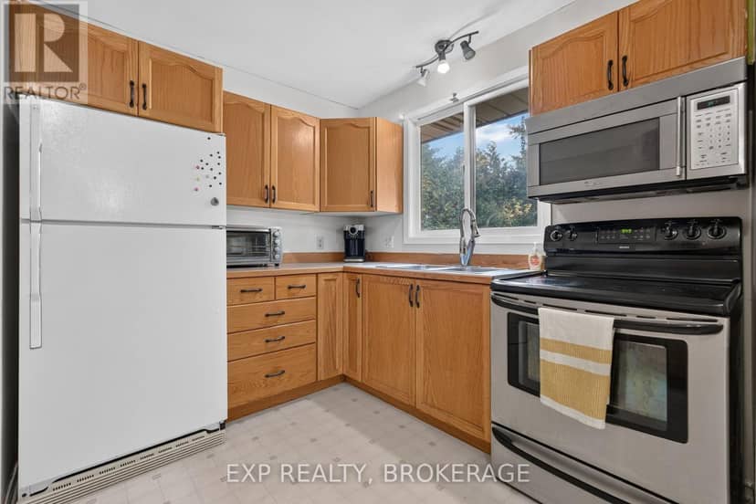 920 Safari Drive — photo 11 of 40